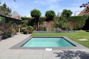 een zwembad in zoetermeer