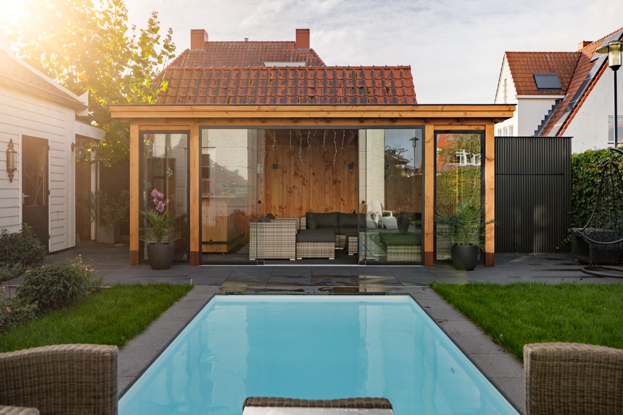 Wat is het verschil tussen een plunge pool en een hottub?