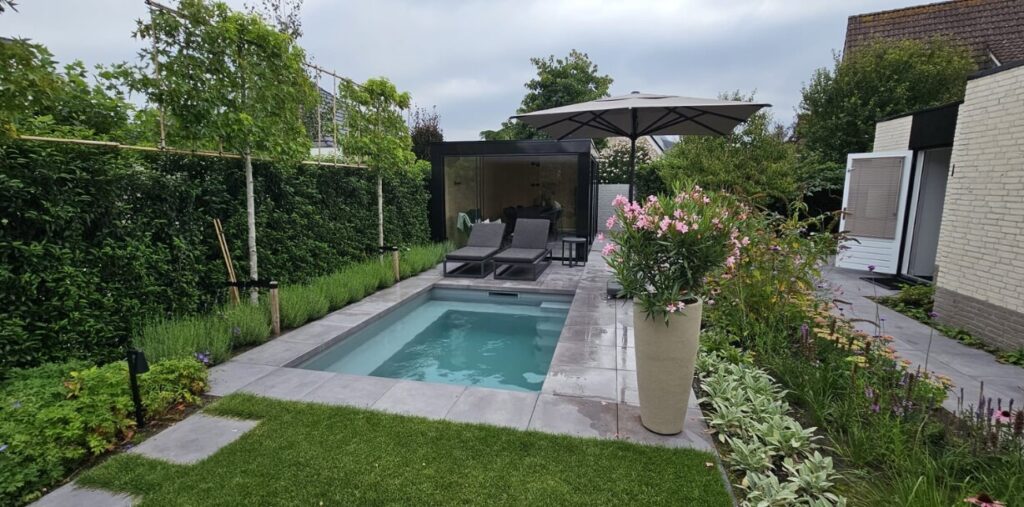 Hoe groot moet een plunge pool zijn?